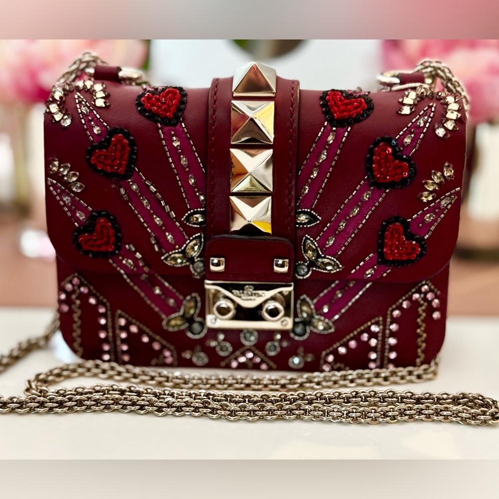 Valentino Garavani Heart Beaded Glam Lock Bag - Picture 2 of 15